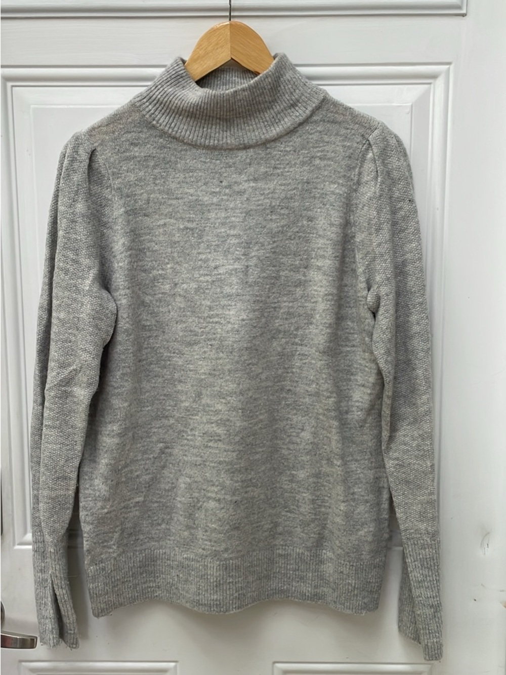 RW&CO. Heather Gray Ribbed Turtleneck Sweater